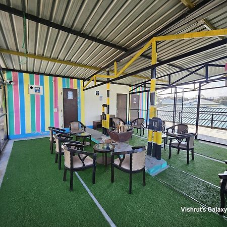 The Bunkk Inn Hotel & Restaurant Mussoorie Exterior foto