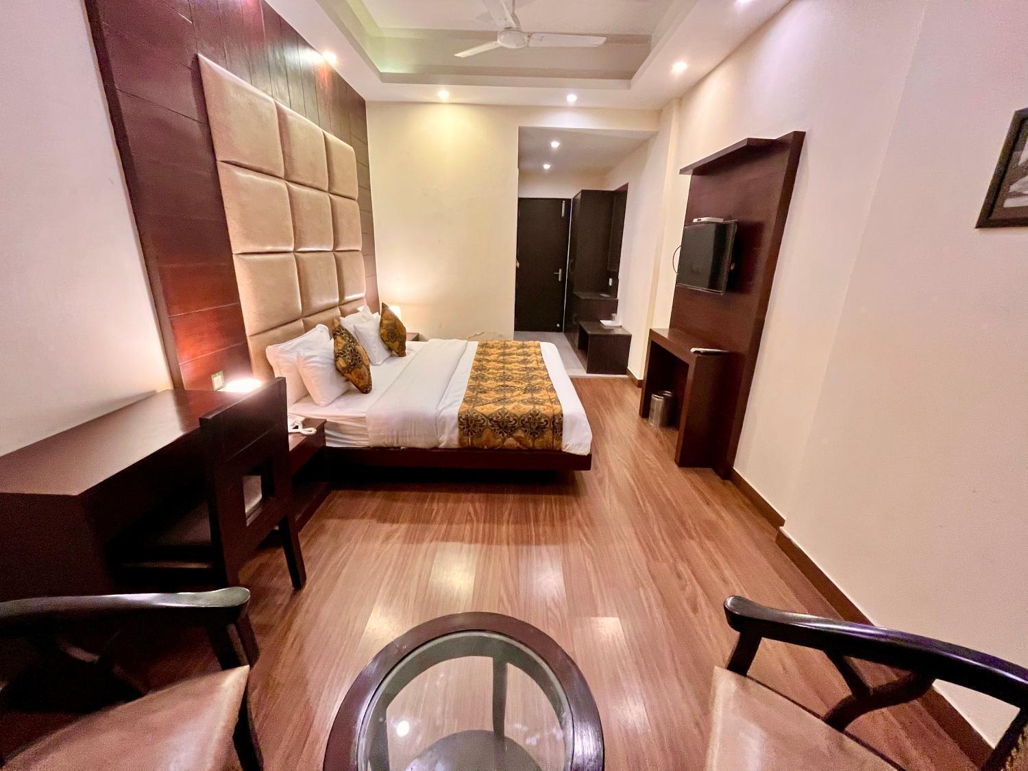 The Bunkk Inn Hotel & Restaurant Mussoorie Exterior foto