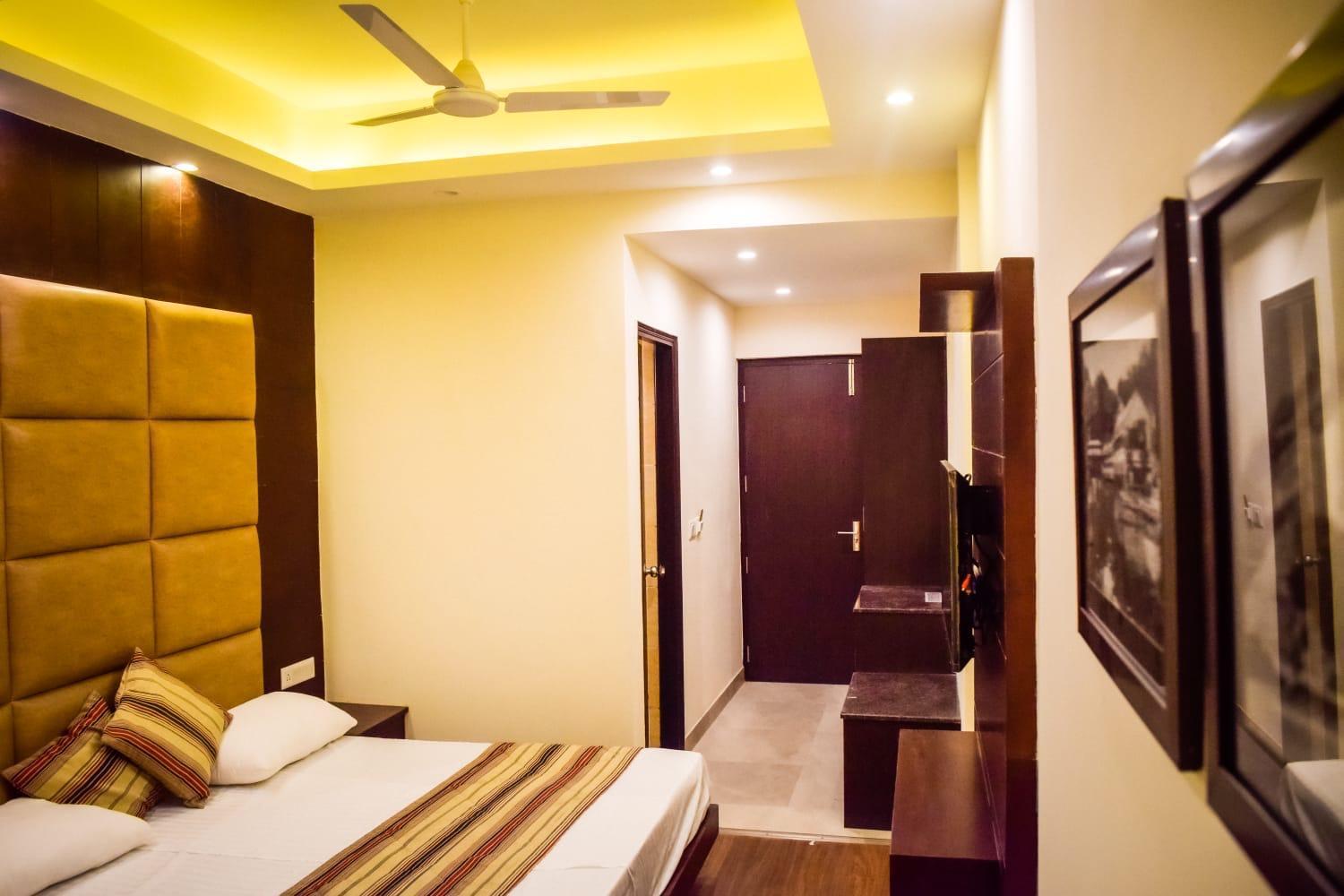 The Bunkk Inn Hotel & Restaurant Mussoorie Exterior foto