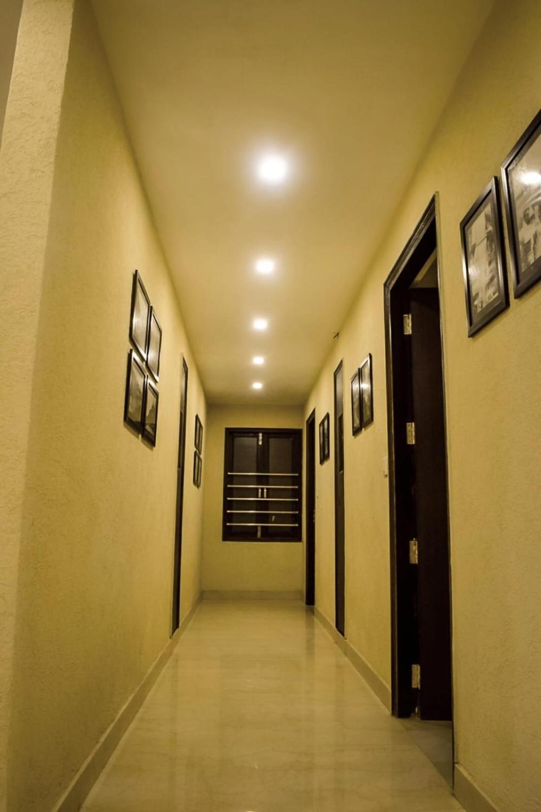 The Bunkk Inn Hotel & Restaurant Mussoorie Exterior foto