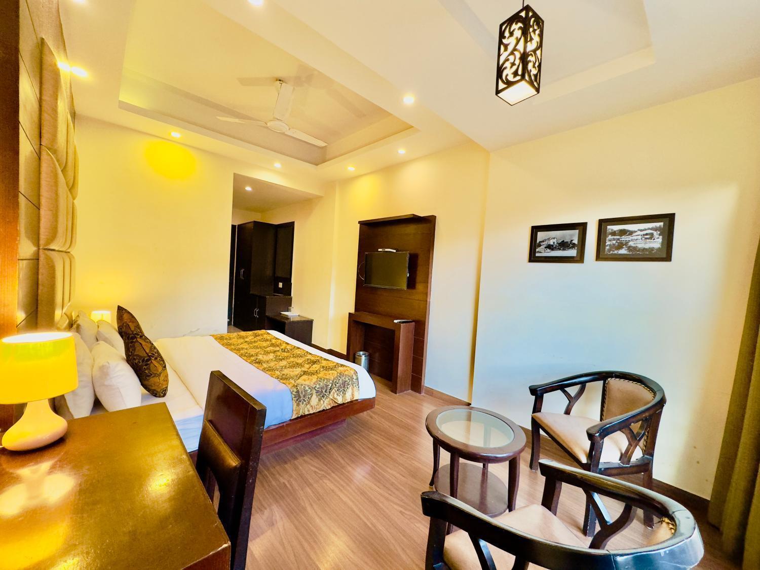 The Bunkk Inn Hotel & Restaurant Mussoorie Exterior foto